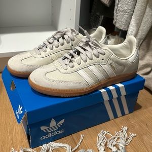 Brand new Adidas Samba beige/white/gum
